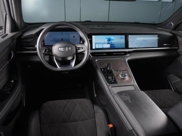 Geely Xingyue L I Рестайлинг с пробегом 2025 года, цена 3 685 000 рублей, 48139 км, внедорожник, Автокод Объявления