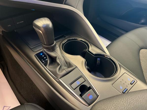Toyota Camry VIII (XV70) Рестайлинг с пробегом 2021 года, цена 3 058 000 рублей, 59000 км, седан, Автокод Объявления
