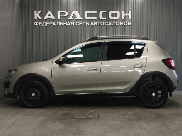 Renault Sandero II с пробегом 2015 года, цена 710 000 рублей, 102000 км, хэтчбек, Автокод Объявления