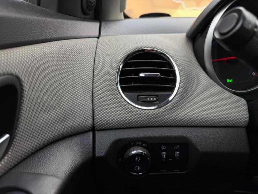 Chevrolet Cruze I Рестайлинг Набережные Челны  - изображение 12