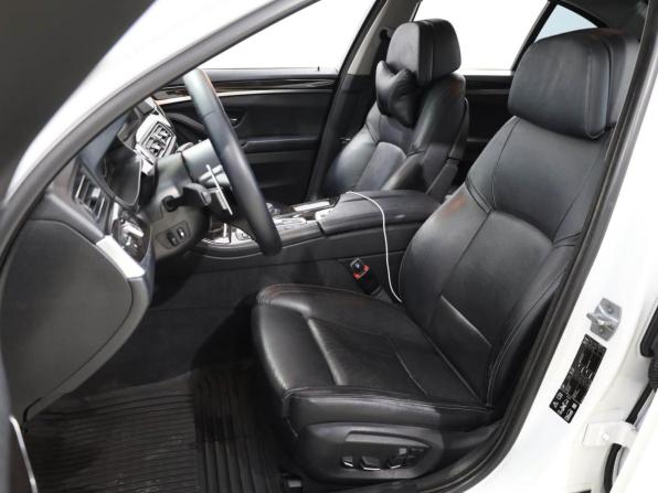 BMW 5 серии VI (F10/F11/F07) Рестайлинг с пробегом 2015 года, цена 2 329 000 рублей, 265466 км, седан, Автокод Объявления