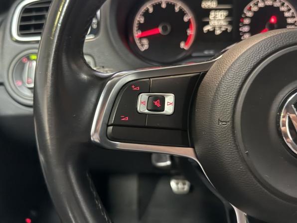 Volkswagen Polo V Рестайлинг с пробегом 2018 года, цена 1 249 000 рублей, 120000 км, седан, Автокод Объявления