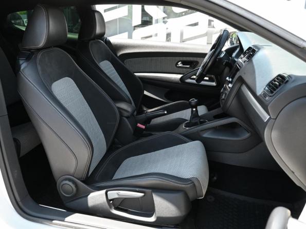 Volkswagen Scirocco III с пробегом 2011 года, цена 925 000 рублей, 199581 км, хэтчбек, Автокод Объявления