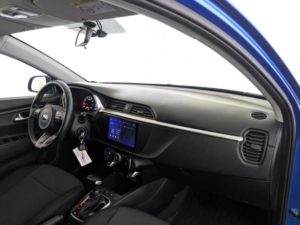 Kia Rio IV Рестайлинг с пробегом 2021 года, цена 1 880 000 рублей, 27861 км, хэтчбек, Автокод Объявления