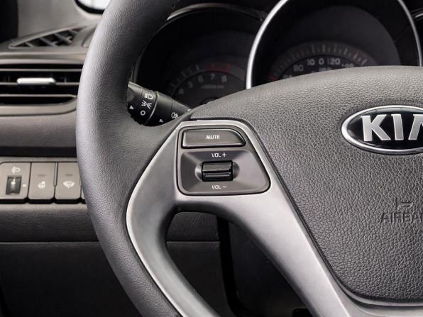 Kia Rio III Рестайлинг с пробегом 2016 года, цена 947 000 рублей, 199510 км, седан, Автокод Объявления