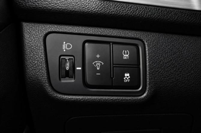 Hyundai Solaris II Рестайлинг с пробегом 2021 года, цена 1 099 000 рублей, 217000 км, седан, Автокод Объявления