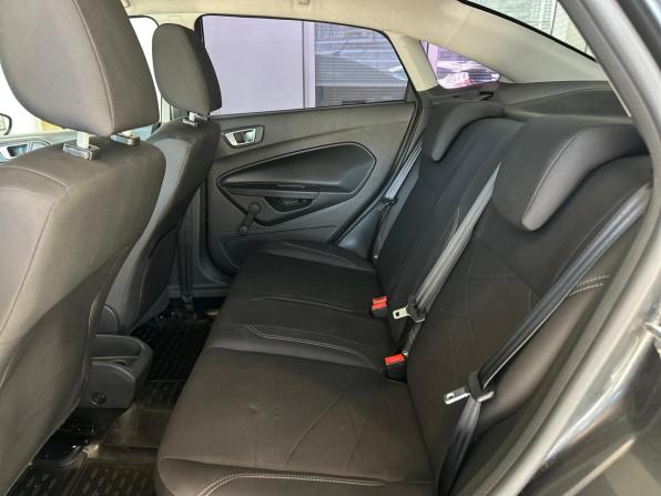 Ford Fiesta Mk6 Рестайлинг с пробегом 2018 года, цена 840 000 рублей, 115965 км, хэтчбек, Автокод Объявления