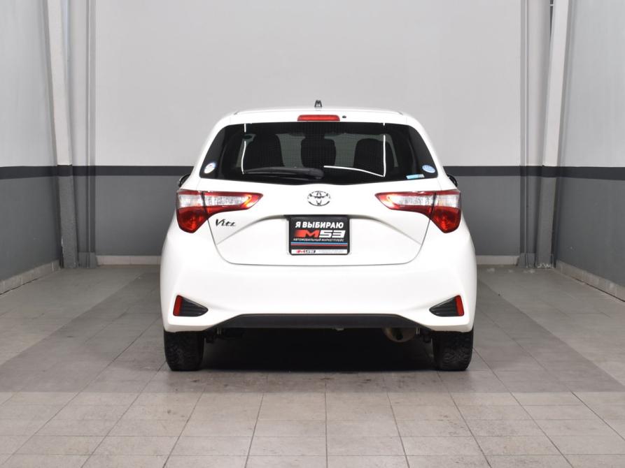Toyota Vitz III (XP130) Рестайлинг 2 Кемерово  - изображение 6