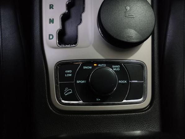 Jeep Grand Cherokee IV (WK2) с пробегом 2012 года, цена 1 695 000 рублей, 212397 км, внедорожник, Автокод Объявления