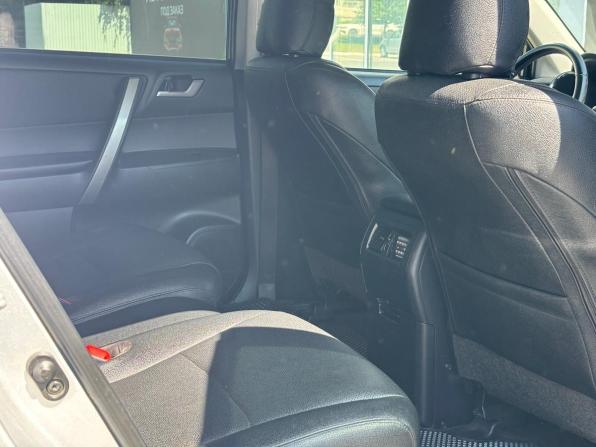 Toyota Highlander II (XU40) Рестайлинг с пробегом 2012 года, цена 1 749 000 рублей, 241000 км, внедорожник, Автокод Объявления