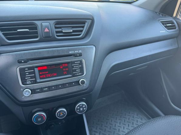 Kia Rio III Рестайлинг с пробегом 2015 года, цена 829 900 рублей, 244730 км, седан, Автокод Объявления
