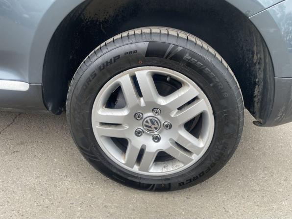 Volkswagen Touareg I с пробегом 2006 года, цена 829 000 рублей, 324409 км, внедорожник, Автокод Объявления