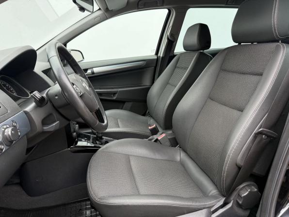 Opel Astra H Рестайлинг с пробегом 2008 года, цена 650 000 рублей, 116754 км, универсал, Автокод Объявления