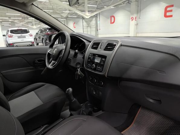 Renault Sandero II Рестайлинг с пробегом 2020 года, цена 1 349 000 рублей, 34760 км, хэтчбек, Автокод Объявления