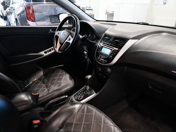 Hyundai Solaris I с пробегом 2011 года, цена 720 000 рублей, 230821 км, хэтчбек, Автокод Объявления