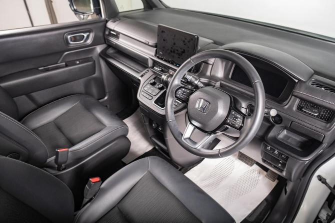 Honda Stepwgn VI с пробегом 2022 года, цена 3 499 000 рублей, 17000 км, минивэн, Автокод Объявления
