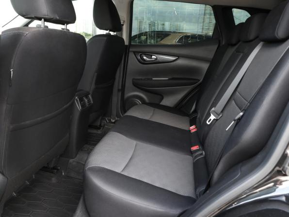 Nissan Qashqai II с пробегом 2018 года, цена 1 649 000 рублей, 108000 км, внедорожник, Автокод Объявления