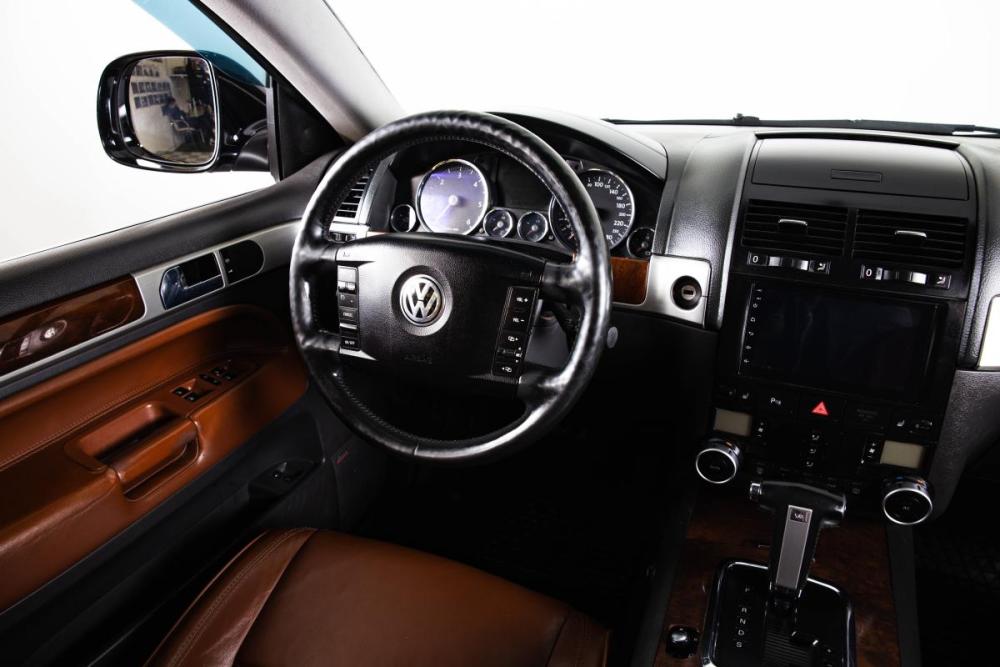 Volkswagen Touareg I Рестайлинг Пермь  - изображение 12