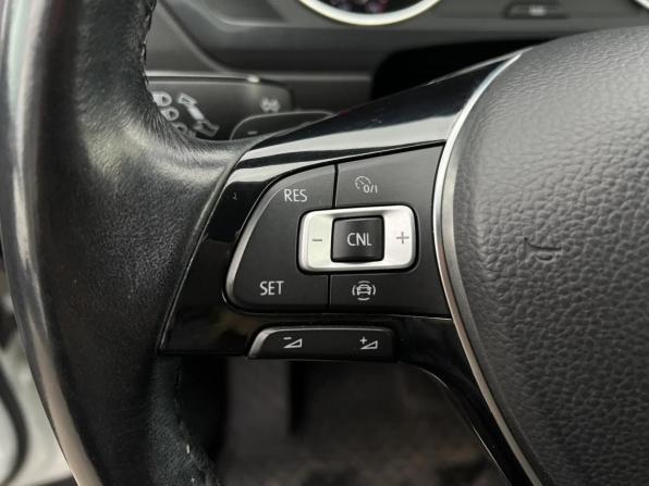 Volkswagen Tiguan II с пробегом 2019 года, цена 2 650 000 рублей, 41695 км, внедорожник, Автокод Объявления