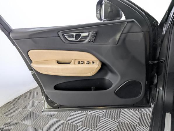 Volvo XC60 II с пробегом 2019 года, цена 3 390 000 рублей, 161048 км, внедорожник, Автокод Объявления