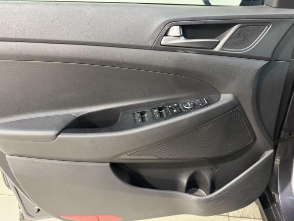 Hyundai Tucson III с пробегом 2016 года, цена 1 979 800 рублей, 140000 км, внедорожник, Автокод Объявления