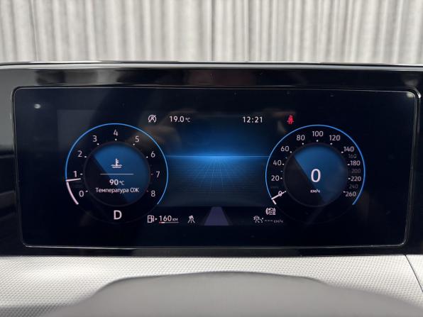 Volkswagen Lamando II с пробегом 2022 года, цена 2 850 000 рублей, 51744 км, лифтбек, Автокод Объявления