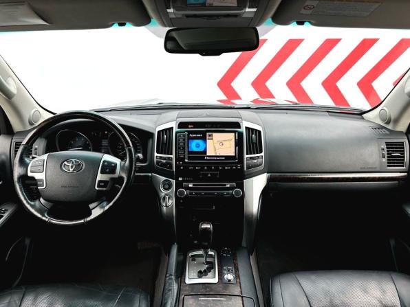 Toyota Land Cruiser 200 Series Рестайлинг 1 с пробегом 2012 года, цена 3 540 000 рублей, 283728 км, внедорожник, Автокод Объявления