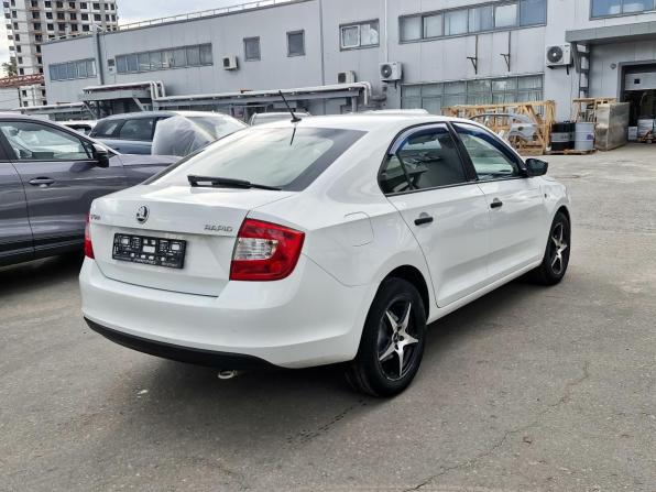 Skoda Rapid I с пробегом 2016 года, цена 965 000 рублей, 186701 км, лифтбек, Автокод Объявления