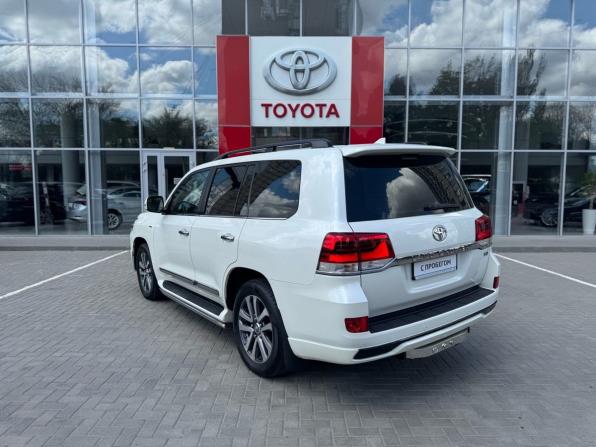 Toyota Land Cruiser 200 Series Рестайлинг 2 с пробегом 2019 года, цена 7 440 000 рублей, 182619 км, внедорожник, Автокод Объявления