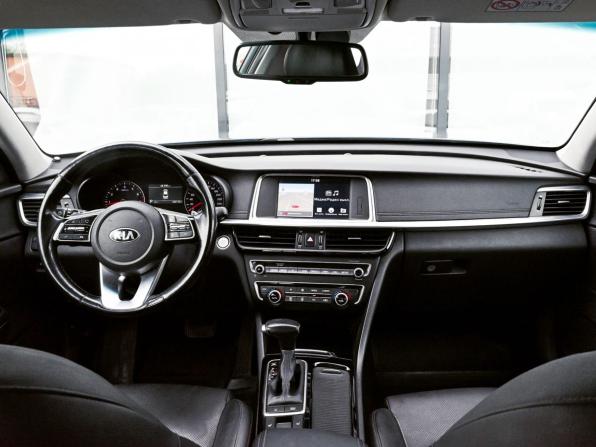 Kia Optima IV с пробегом 2018 года, цена 1 799 000 рублей, 160000 км, седан, Автокод Объявления