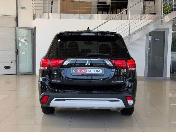 Mitsubishi Outlander III Рестайлинг 3 с пробегом 2019 года, цена 2 099 900 рублей, 165000 км, внедорожник, Автокод Объявления