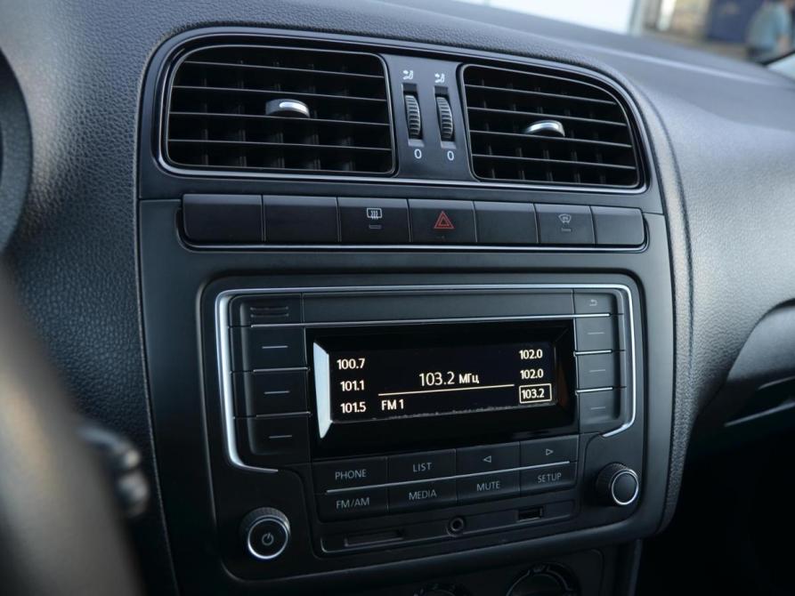 Volkswagen Polo V Рестайлинг Курган  - изображение 13