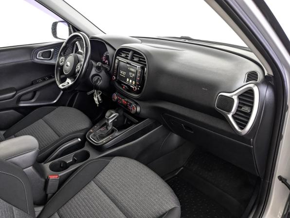 Kia Soul III с пробегом 2021 года, цена 1 885 000 рублей, 106000 км, хэтчбек, Автокод Объявления