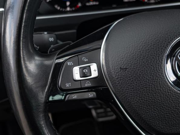 Volkswagen Tiguan II с пробегом 2018 года, цена 2 130 000 рублей, 180735 км, внедорожник, Автокод Объявления