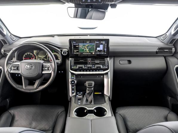 Toyota Land Cruiser 300 Series с пробегом 2024 года, цена 12 225 000 рублей, 35000 км, внедорожник, Автокод Объявления