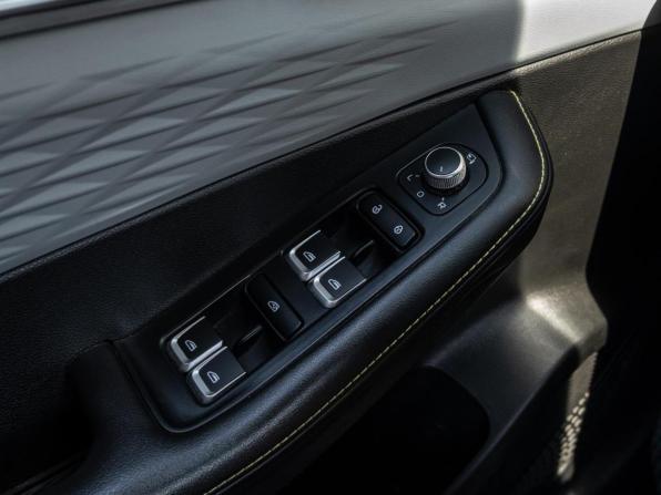 Geely Coolray I Рестайлинг с пробегом 2023 года, цена 2 150 000 рублей, 35620 км, внедорожник, Автокод Объявления