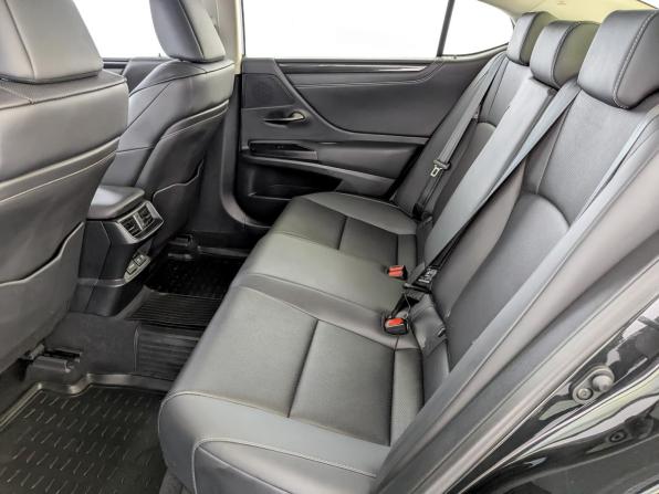 Lexus ES VII с пробегом 2021 года, цена 4 400 000 рублей, 61510 км, седан, Автокод Объявления