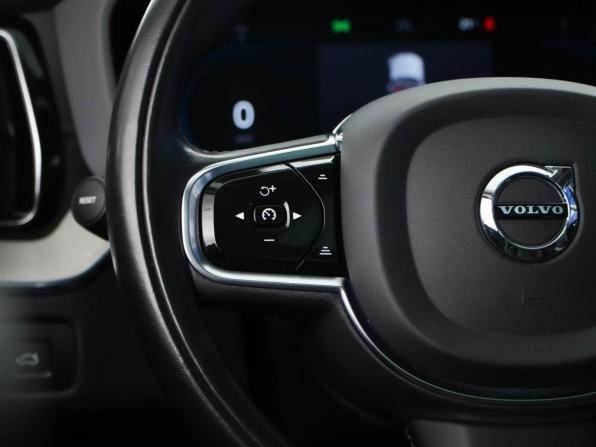 Volvo XC60 II Рестайлинг с пробегом 2021 года, цена 3 997 055 рублей, 159700 км, внедорожник, Автокод Объявления