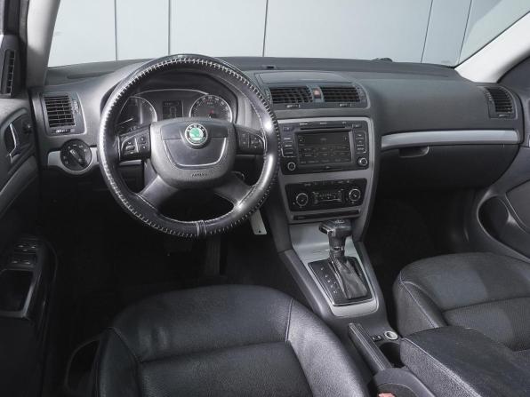 Skoda Octavia II (A5) Рестайлинг с пробегом 2010 года, цена 920 000 рублей, 194981 км, лифтбек, Автокод Объявления