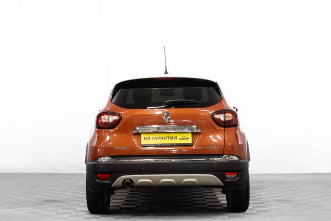 Renault Kaptur I с пробегом 2016 года, цена 1 359 000 рублей, 139800 км, внедорожник, Автокод Объявления