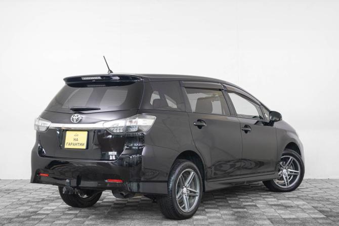 Toyota Wish II Рестайлинг с пробегом 2016 года, цена 1 749 000 рублей, 154000 км, минивэн, Автокод Объявления