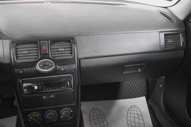 Lada (ВАЗ) Priora I с пробегом 2011 года, цена 449 000 рублей, 300000 км, хэтчбек, Автокод Объявления