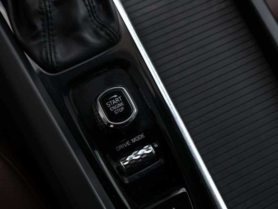 Volvo XC60 II Рестайлинг Москва  - изображение 23