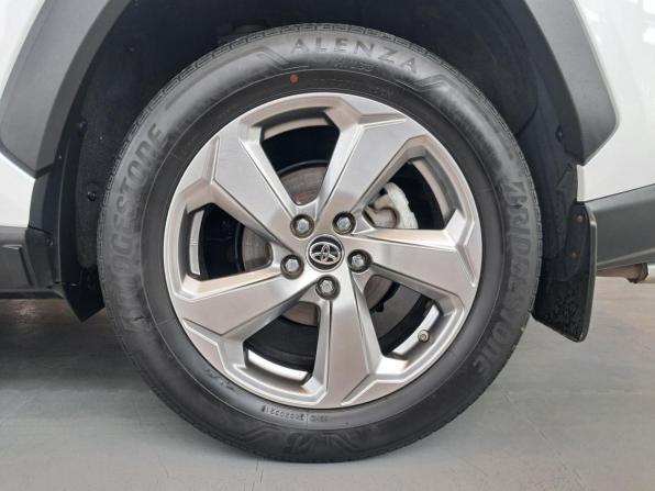 Toyota RAV4 V (XA50) с пробегом 2021 года, цена 3 720 000 рублей, 66426 км, внедорожник, Автокод Объявления