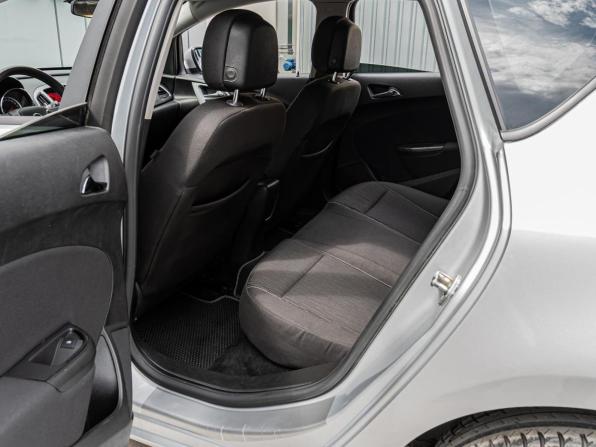 Opel Astra J Рестайлинг с пробегом 2013 года, цена 790 000 рублей, 215279 км, хэтчбек, Автокод Объявления