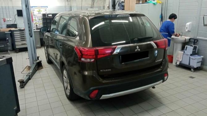 Mitsubishi Outlander III Рестайлинг 2 с пробегом 2015 года, цена 1 380 000 рублей, 175976 км, внедорожник, Автокод Объявления