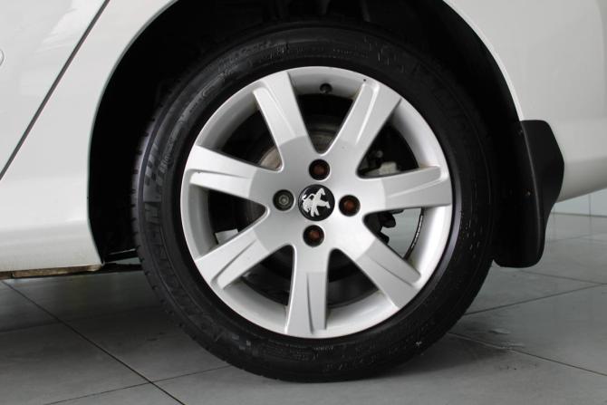 Peugeot 308 I Рестайлинг с пробегом 2011 года, цена 450 000 рублей, 159000 км, хэтчбек, Автокод Объявления