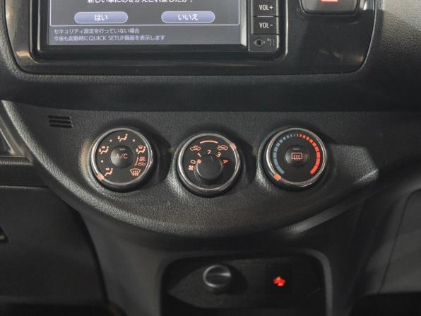 Toyota Vitz III (XP130) Рестайлинг 2 с пробегом 2017 года, цена 1 115 000 рублей, 55627 км, хэтчбек, Автокод Объявления
