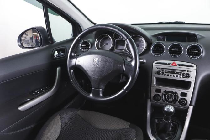 Peugeot 308 I Рестайлинг с пробегом 2011 года, цена 649 000 рублей, 130000 км, хэтчбек, Автокод Объявления