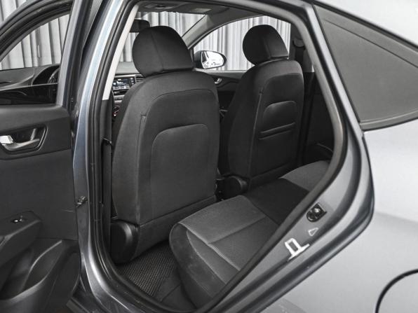 Hyundai Solaris II с пробегом 2018 года, цена 1 329 000 рублей, 167545 км, седан, Автокод Объявления